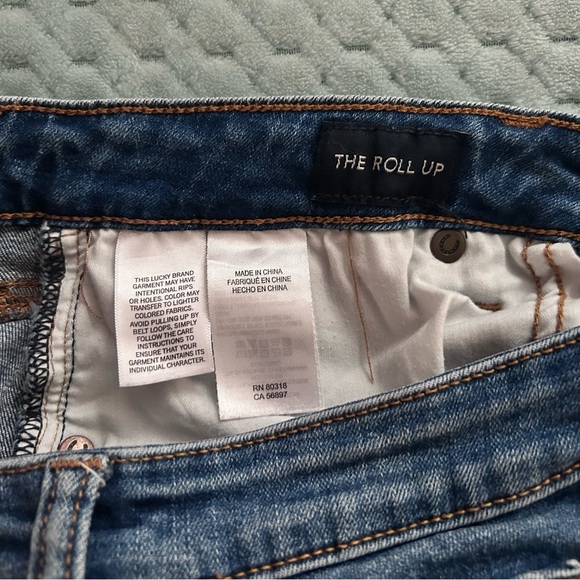 Lucky Brand Women’s Denim Shorts. Size 6/28. EUC - Picture 6 of 7